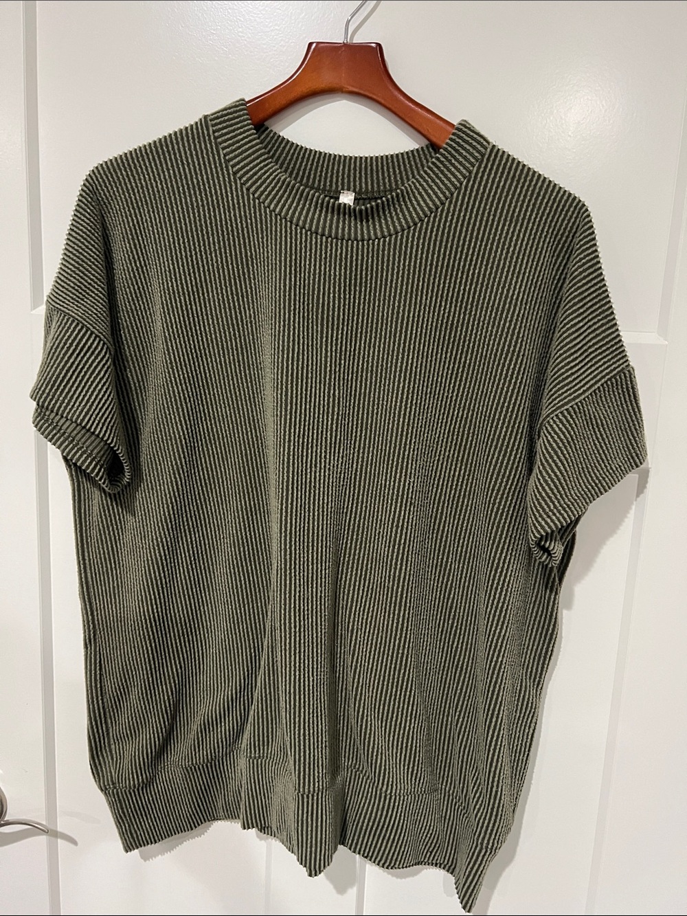 Magic Fit Oversized Olive Green Ribbed Short-Sleeve Knit Shirt Sz M